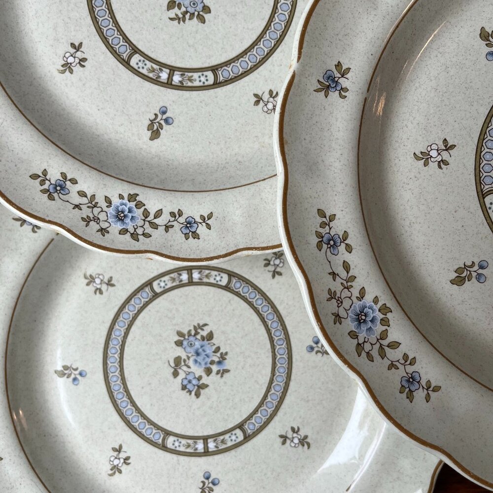 Royal Doulton 3 Dinner Plates 10.5" Lambethare Dorset LS1049 England 1983